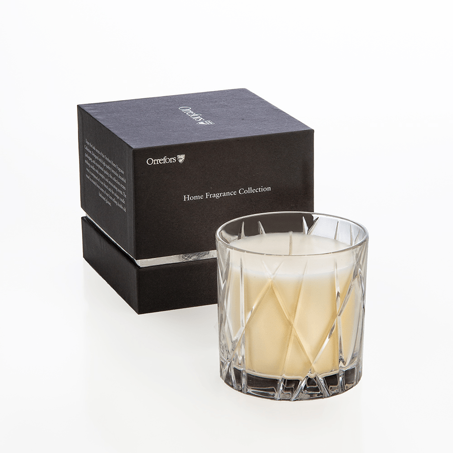 City Candle, Warm Amber and Oakmoss - The Emperor’s Lane