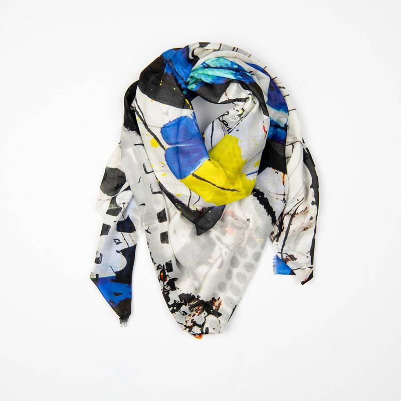 Lisboa Scarf With Mask - The Emperor’s Lane